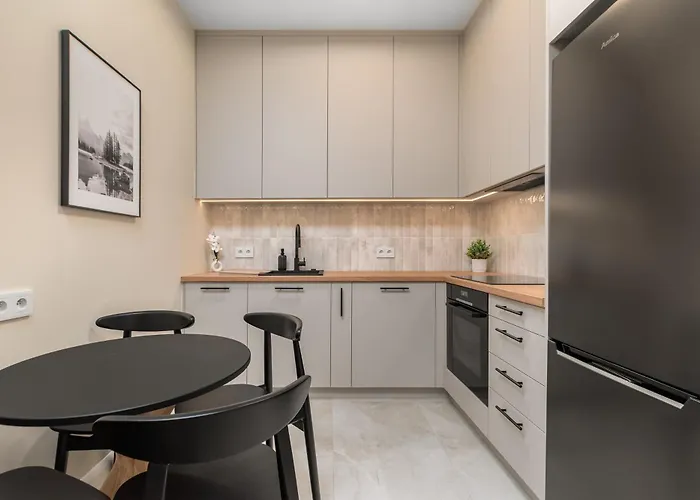 Kolejowa 43a By Homeprime *